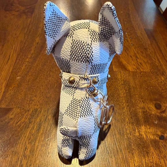 NEW Checkered Dog Bag Charm/Keychain - Picture 2 of 3